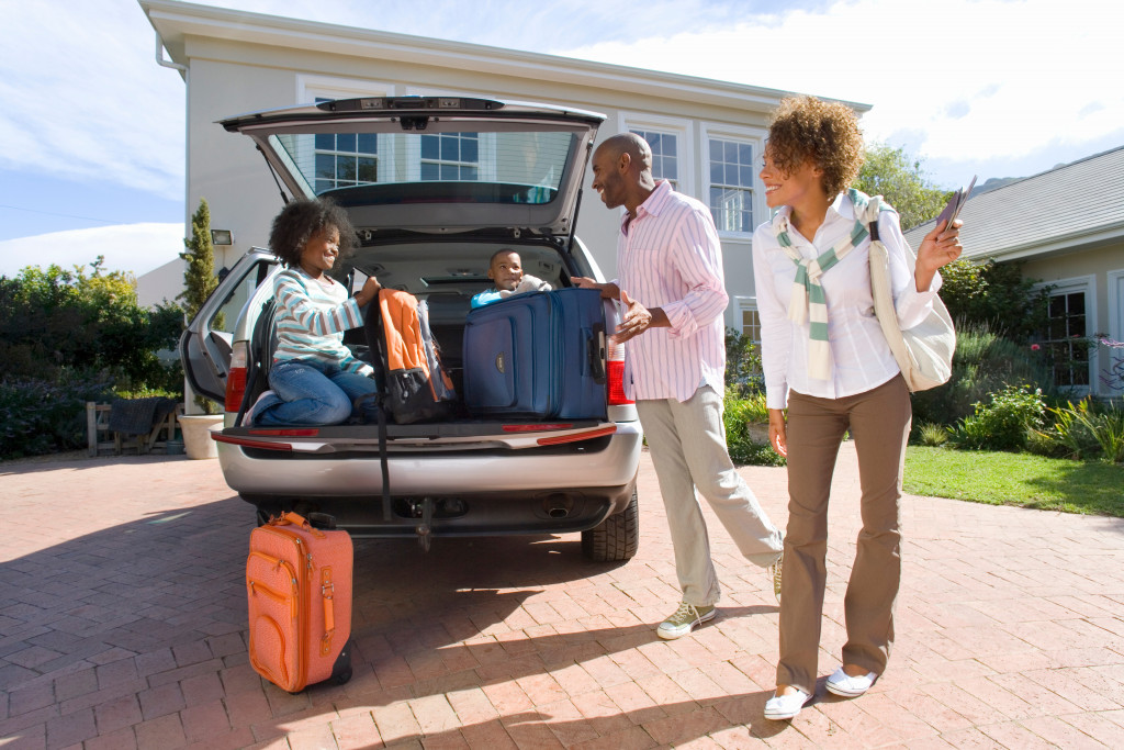 family getting ready for a road trip